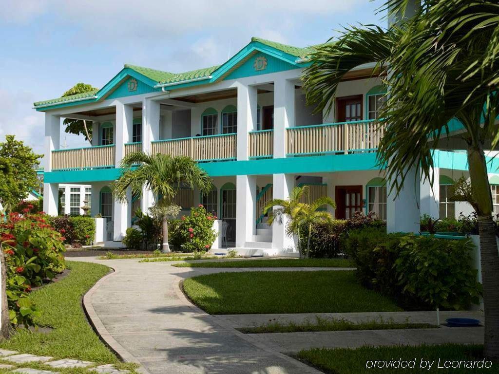 Banyan Bay Suites San Pedro  Ngoại thất bức ảnh