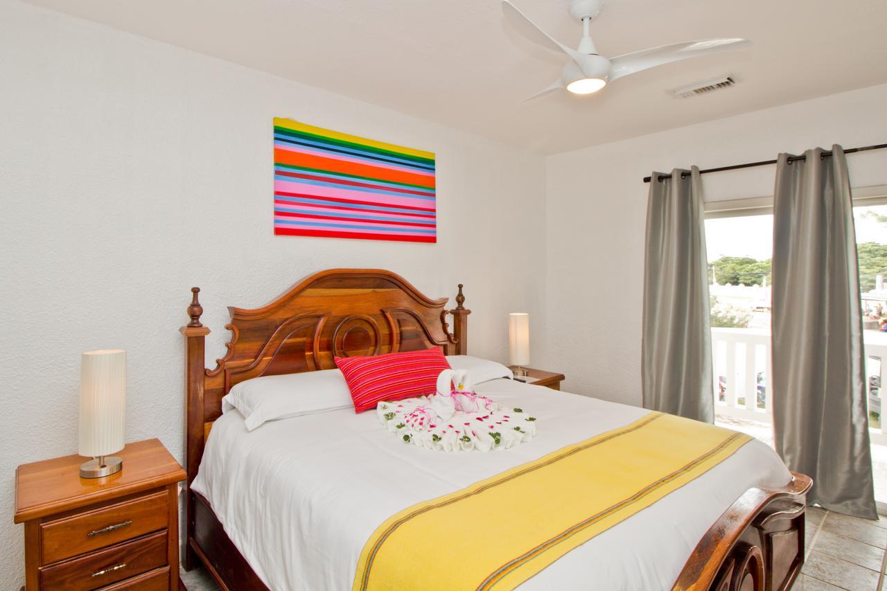 Banyan Bay Suites San Pedro  Ngoại thất bức ảnh