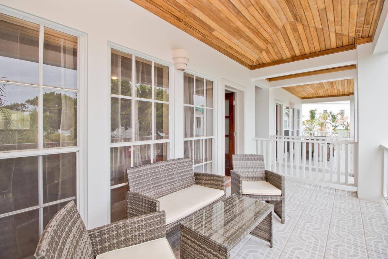 Banyan Bay Suites San Pedro  Ngoại thất bức ảnh